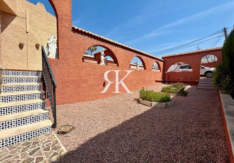 Resale - Detached Villa - Torrevieja - El Chaparral
