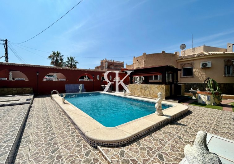 Resale - Detached Villa - Torrevieja - El Chaparral
