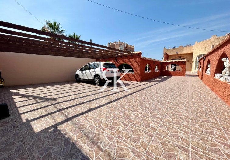 Resale - Detached Villa - Torrevieja - El Chaparral
