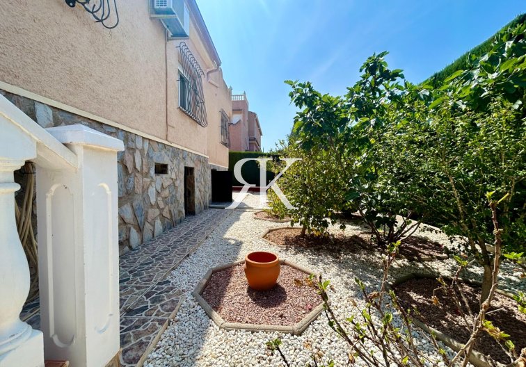 Resale - Detached Villa - Torrevieja - El Chaparral