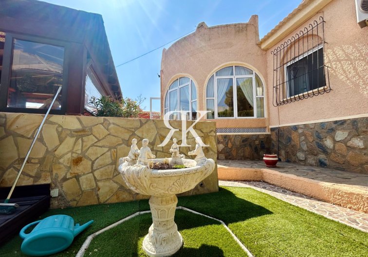 Resale - Detached Villa - Torrevieja - El Chaparral