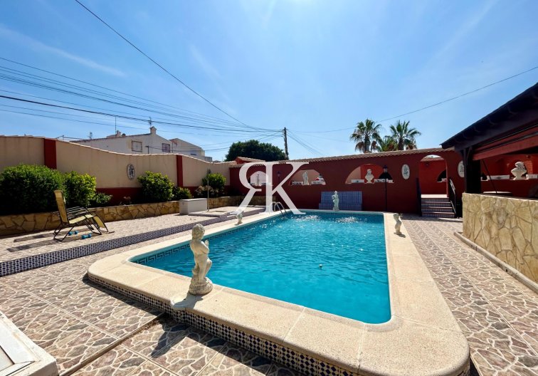 Resale - Detached Villa - Torrevieja - El Chaparral