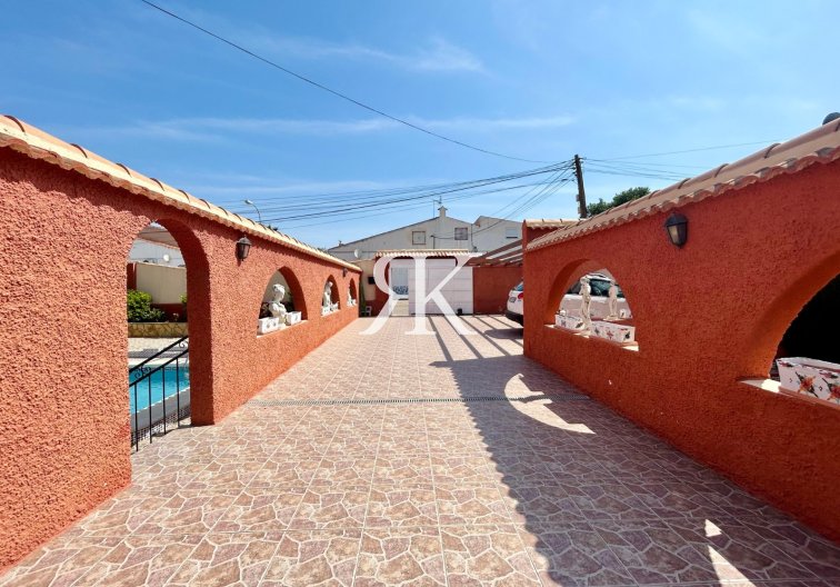 Resale - Detached Villa - Torrevieja - El Chaparral