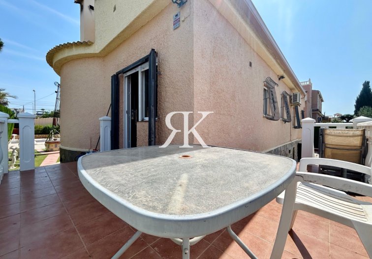 Resale - Detached Villa - Torrevieja - El Chaparral