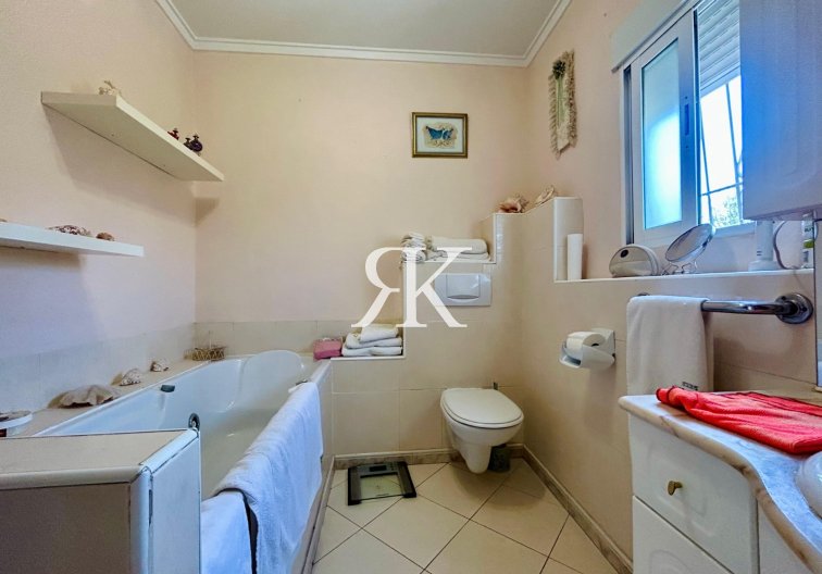 Resale - Detached Villa - Torrevieja - El Chaparral