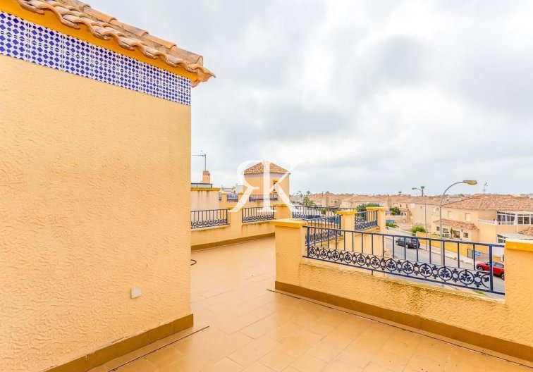 Segunda mano - Villa independiente - Orihuela Costa - La Zenia