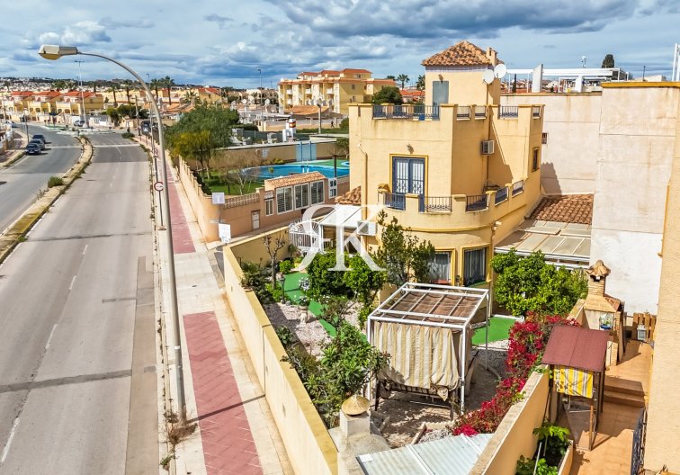 Segunda mano - Villa independiente - Orihuela Costa - La Zenia