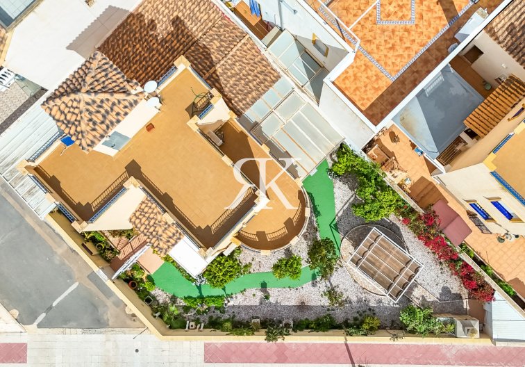 Segunda mano - Villa independiente - Orihuela Costa - La Zenia