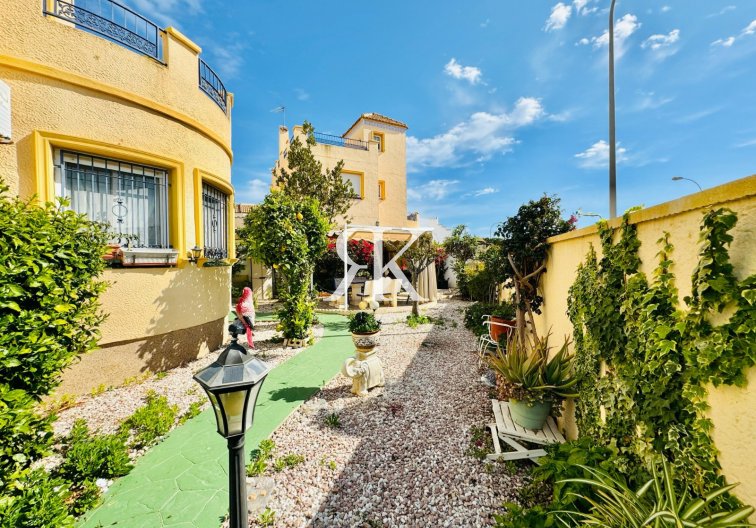 Segunda mano - Villa independiente - Orihuela Costa - La Zenia