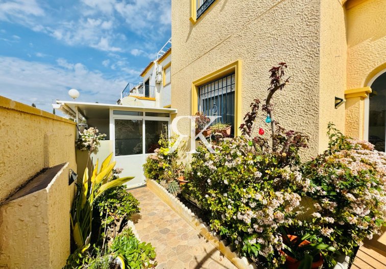 Segunda mano - Villa independiente - Orihuela Costa - La Zenia