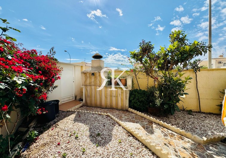 Segunda mano - Villa independiente - Orihuela Costa - La Zenia