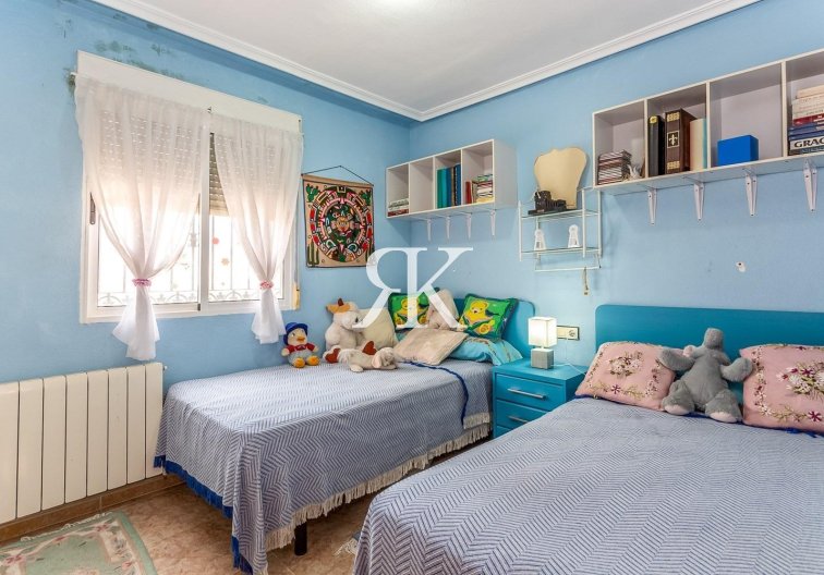 Segunda mano - Villa independiente - Orihuela Costa - La Zenia