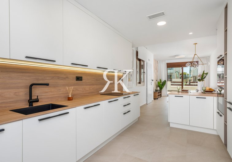  - Bungalow en planta baja - Torrevieja - Los Balcones 