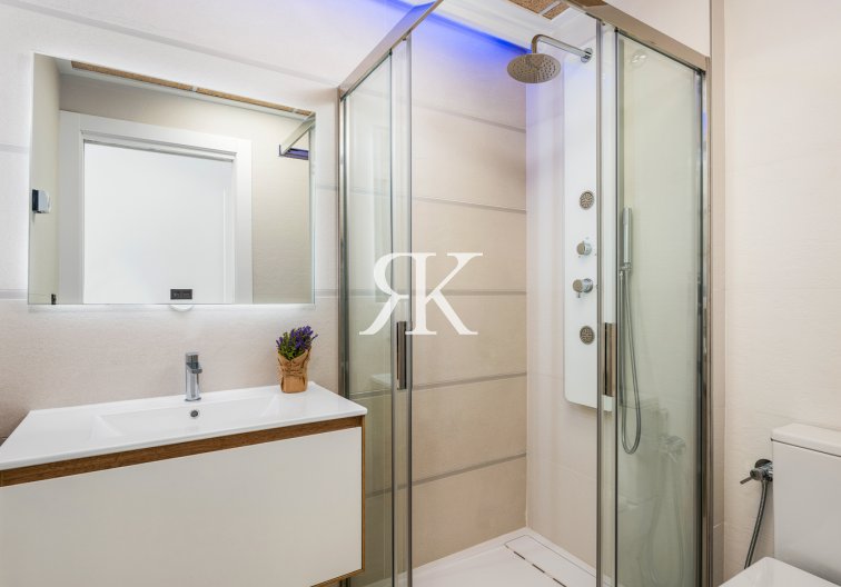  - Bungalow en planta baja - Torrevieja - Los Balcones 