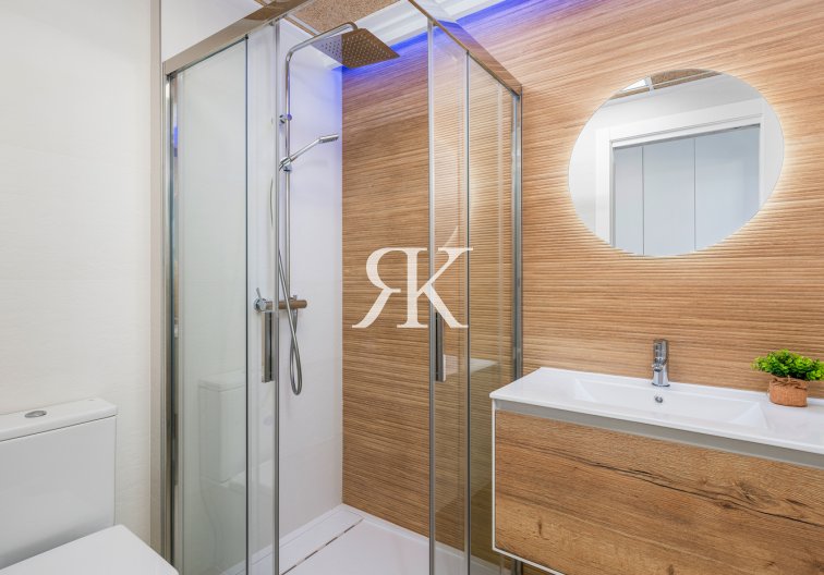  - Bungalow en planta baja - Torrevieja - Los Balcones 