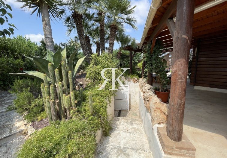 Resale - Villa with Guest Accommodation - San Fulgencio