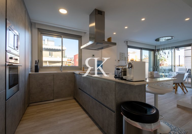 Resale - Detached Villa - Orihuela Costa - Villamartín