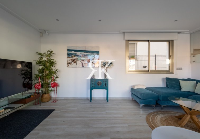 Resale - Detached Villa - Orihuela Costa - Villamartín