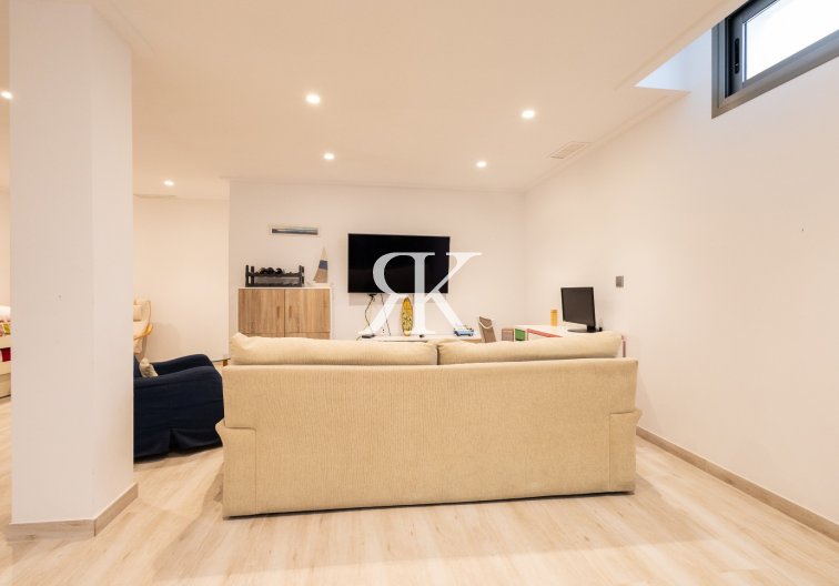 Resale - Detached Villa - Orihuela Costa - Villamartín