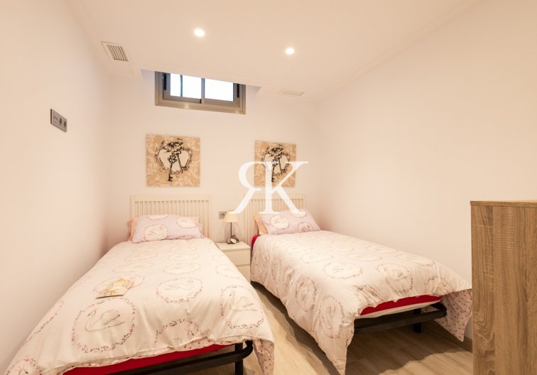 Resale - Detached Villa - Orihuela Costa - Villamartín