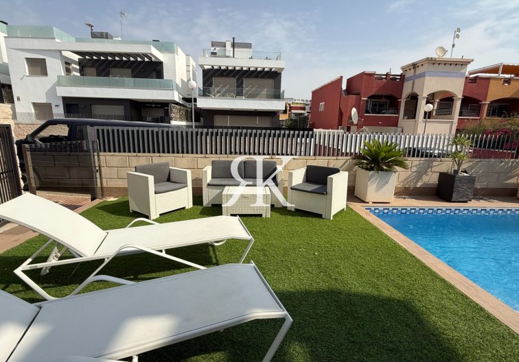 Resale - Detached Villa - Orihuela Costa - Villamartín