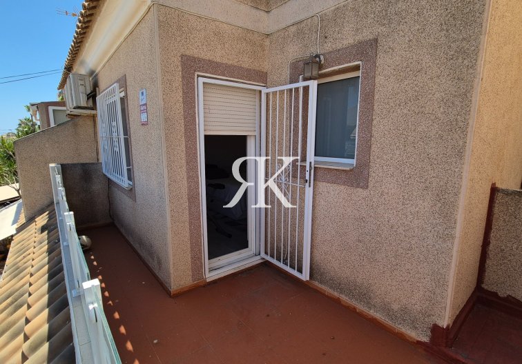 Resale - Townhouse - Torrevieja - Aguas Nuevas