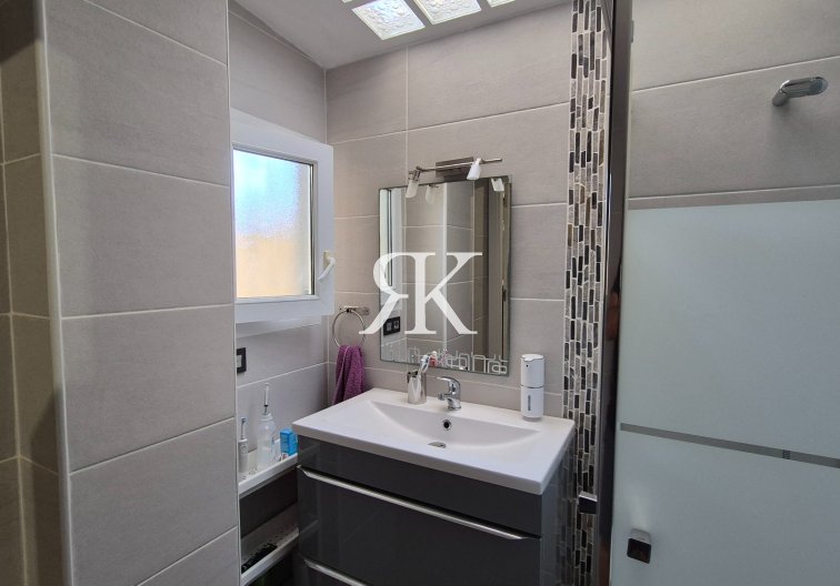 Resale - Townhouse - Torrevieja - Aguas Nuevas