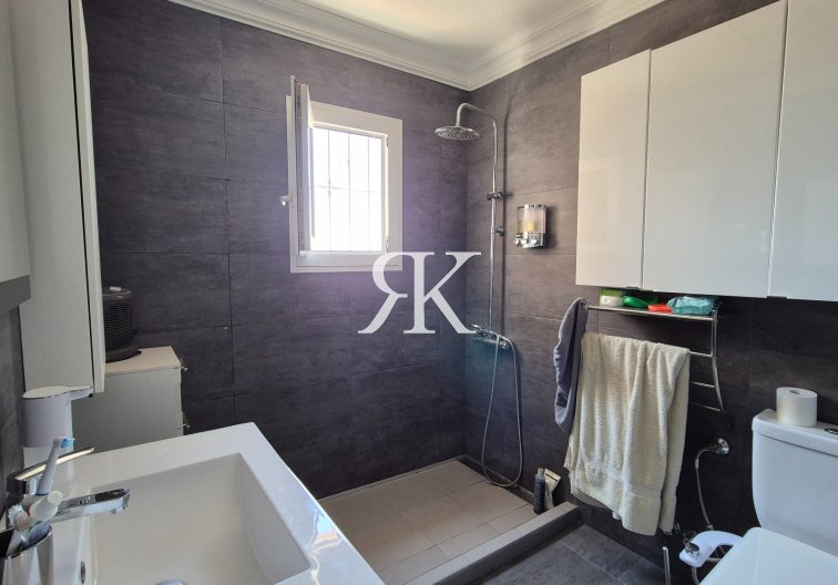 Resale - Townhouse - Torrevieja - Aguas Nuevas