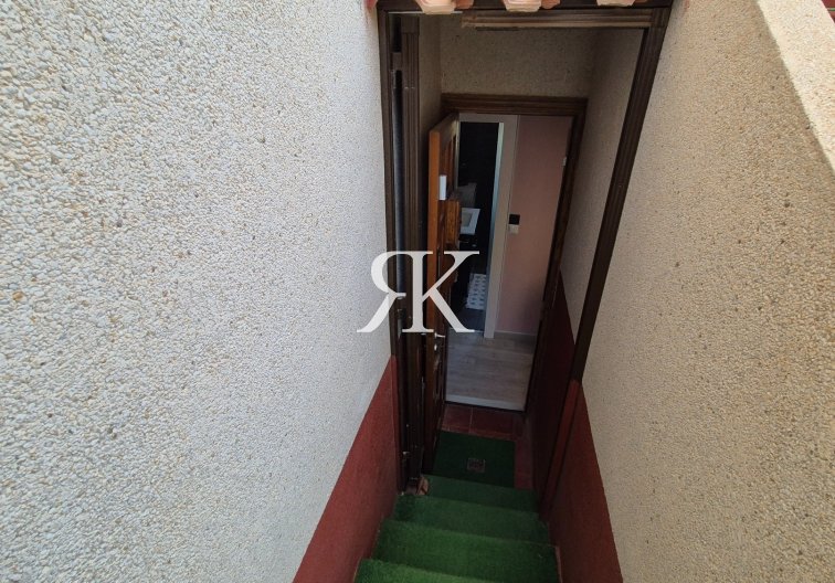 Resale - Townhouse - Torrevieja - Aguas Nuevas