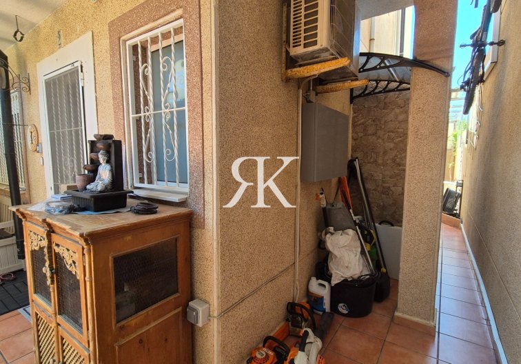 Resale - Townhouse - Torrevieja - Aguas Nuevas