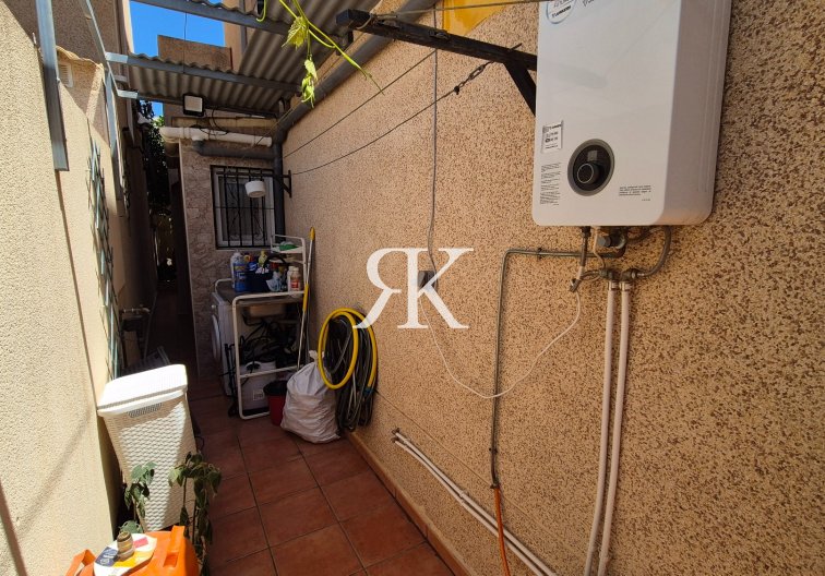 Resale - Townhouse - Torrevieja - Aguas Nuevas