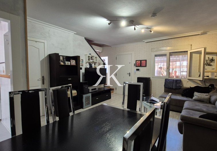 Resale - Townhouse - Torrevieja - Aguas Nuevas