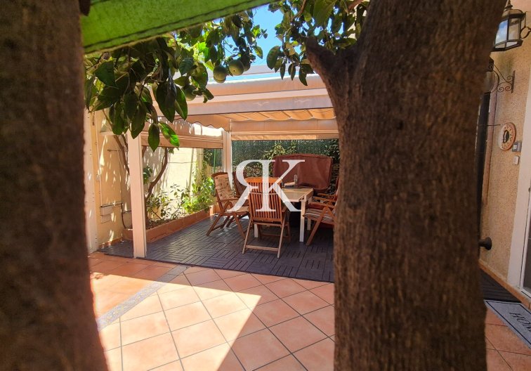 Resale - Townhouse - Torrevieja - Aguas Nuevas