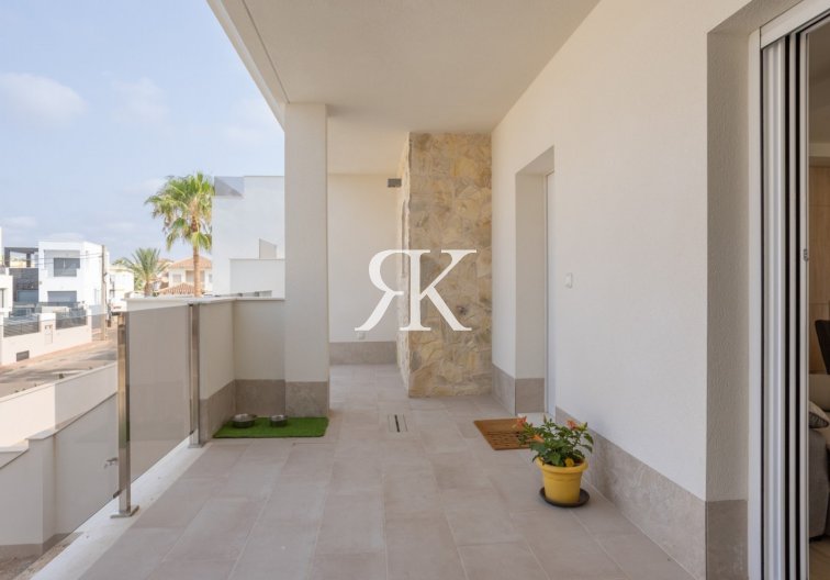 Wiederverkauf - Bungalow im obersten Stockwerk - San Miguel de Salinas - Blue Lagoon