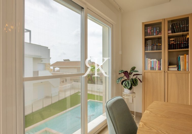 Wiederverkauf - Bungalow im obersten Stockwerk - San Miguel de Salinas - Blue Lagoon