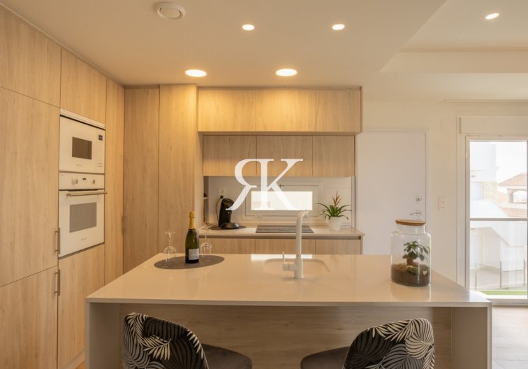 Wiederverkauf - Bungalow im obersten Stockwerk - San Miguel de Salinas - Blue Lagoon