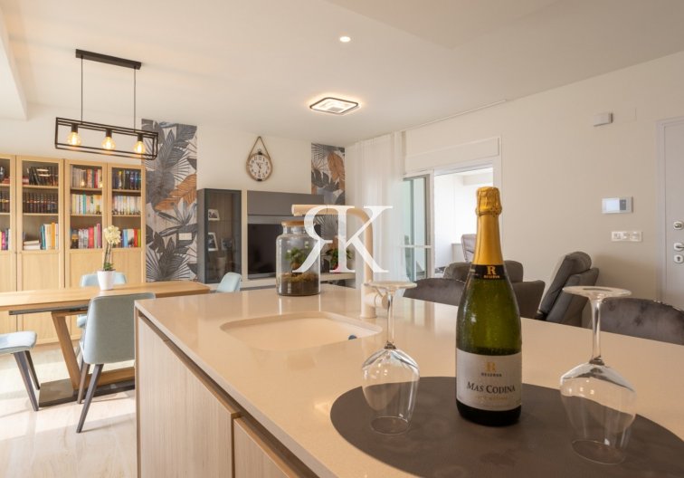 Wiederverkauf - Bungalow im obersten Stockwerk - San Miguel de Salinas - Blue Lagoon