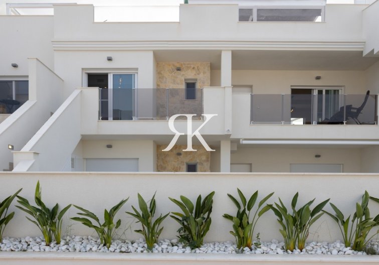 Wiederverkauf - Bungalow im obersten Stockwerk - San Miguel de Salinas - Blue Lagoon