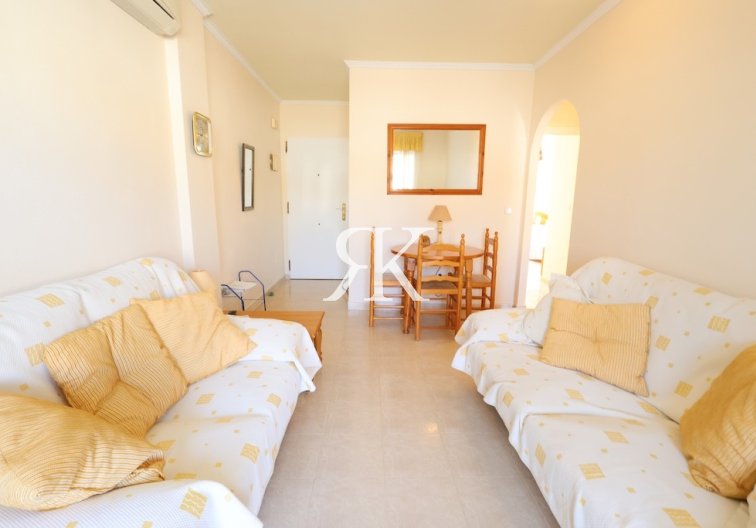 Segunda mano - Bungalow en planta alta - Torrevieja - Aguas Nuevas