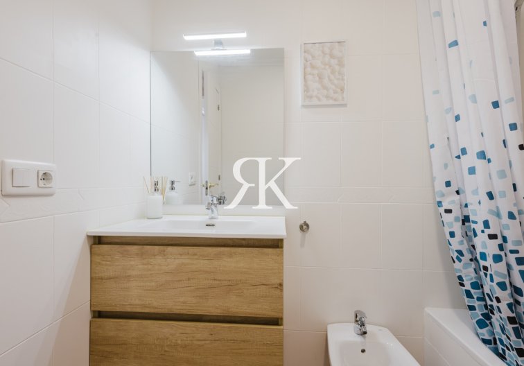 Revente - Appartement - Torrevieja - Centro