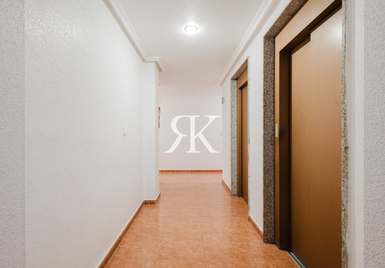 Revente - Appartement - Torrevieja - Centro