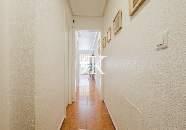 Revente - Appartement - Torrevieja - Centro