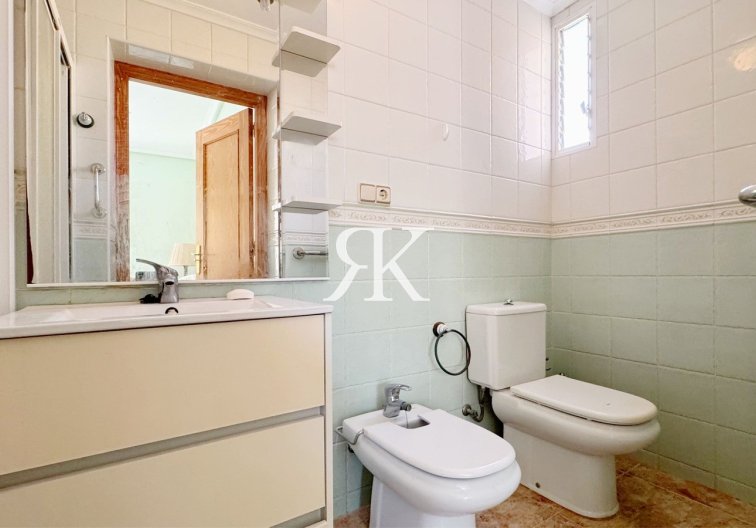 Wiederverkauf - Doppelhaushälfte - Torrevieja - Punta Prima