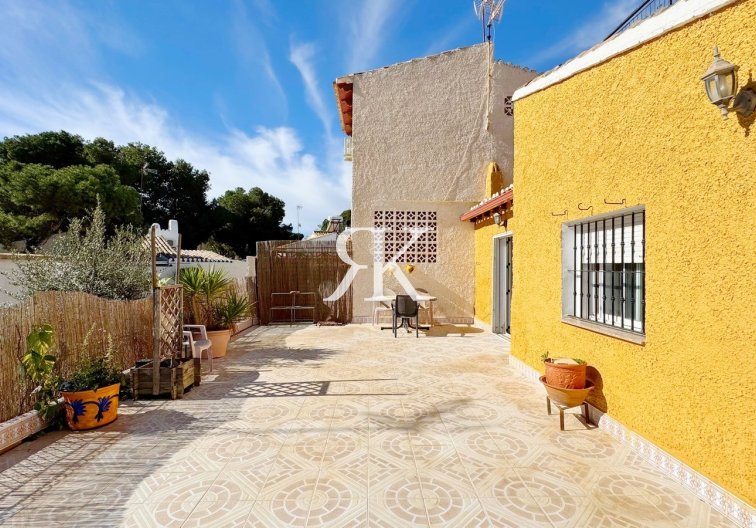 Wiederverkauf - Doppelhaushälfte - Torrevieja - Punta Prima