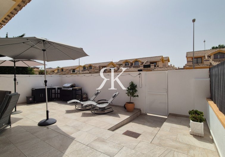 Segunda mano - Villa independiente - Orihuela Costa - Lomas de Cabo Roig