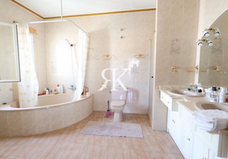 Resale - Detached Villa - Torrevieja - El Chaparral