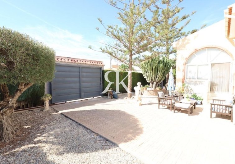 Resale - Detached Villa - Torrevieja - El Chaparral