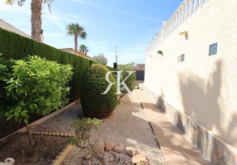 Resale - Detached Villa - Torrevieja - El Chaparral