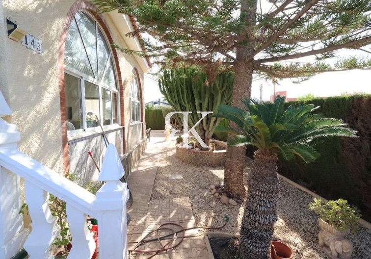 Resale - Detached Villa - Torrevieja - El Chaparral