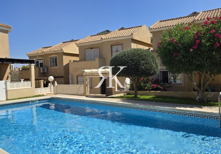 Wiederverkauf - Freistehende Villa - Orihuela Costa - Las Filipinas,Villamartin